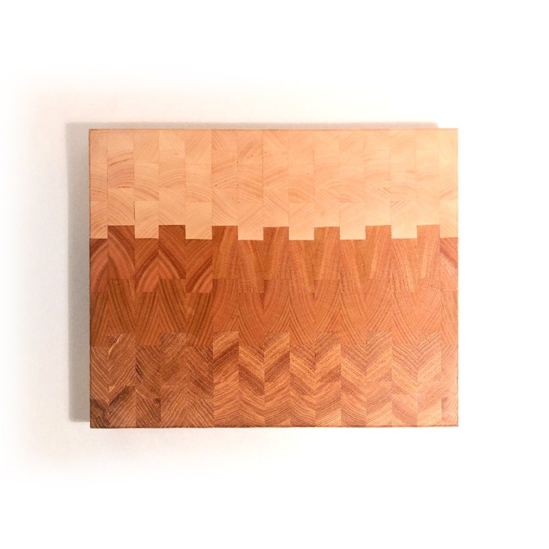 End grain krájecí prkénko ze tří druhů dřeva, 33 x 26 cm 2